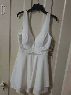 Emerald Sundae White Crisscross Waist V-Neck Skater Dress